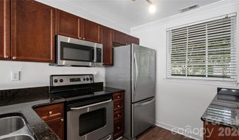 1224 Green Oaks Ln F, Charlotte, NC 28205