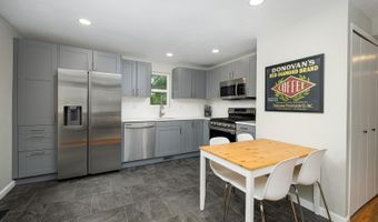12 W Eden Ct, Ann Arbor, MI 48108