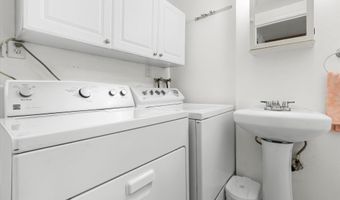 7877 PATRIOT Dr, Annandale, VA 22003