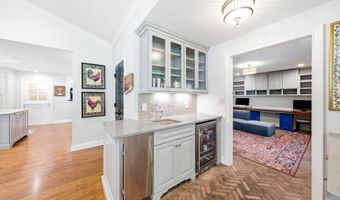 12601 N Osage Rd, Anchorage, KY 40223