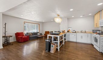 2969 Barbara St, Ashland, OR 97520