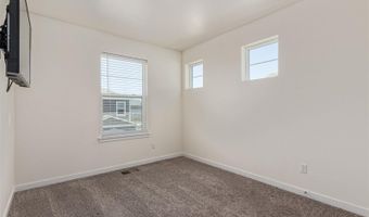 21821 E 7th Ave, Aurora, CO 80018
