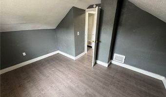 520 Ardella Ave, Akron, OH 44306