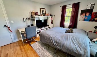 770 Metacom Ave, Bristol, RI 02809