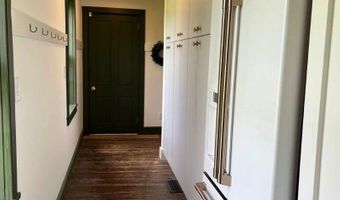 382 S Main St, Alburgh, VT 05440