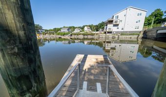 5 Shore Dr, Branford, CT 06405