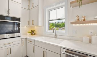 32 Colby Farm Rd, Chester, NH 03036