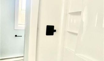 216 Maple Ave, Barrington, RI 02806