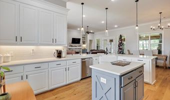 221 Lost Oak Ln, Brandon, MS 39047