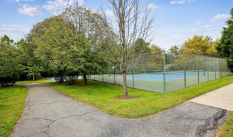 518 WINDING ROSE Dr, Rockville, MD 20850