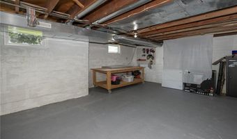 928 Bridge Ave, Albert Lea, MN 56007