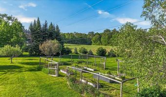 18 Cobb Rd, Belfast, ME 04915