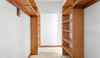 321 E APPLE CREEK Rd, Appleton, WI 54913