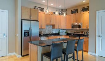250 Daniel Burnham Sq 607, Columbus, OH 43215
