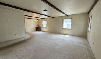 19 Courtland Ln, Aberdeen, NJ 07747