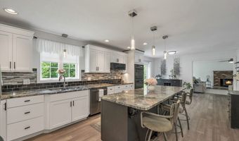 537 Pingree Hl, Auburn, NH 03032