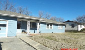 217 W Warren Ave, Garnett, KS 66032