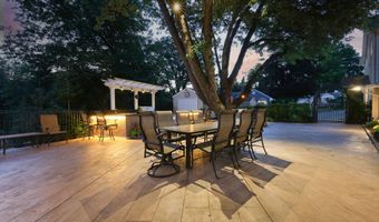 103 Glenbrook Dr, Cheshire, CT 06410