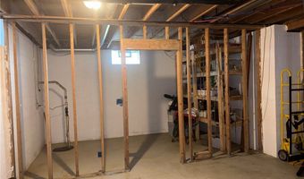 12096 Baumhart Rd, Amherst, OH 44001