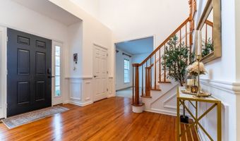 5 Hidden Valley Rd, Andover, NJ 07860