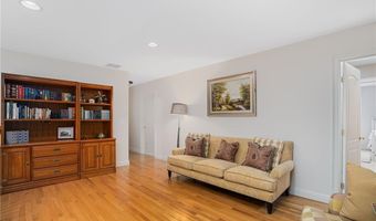 20 Bailey Blvd, East Greenwich, RI 02818