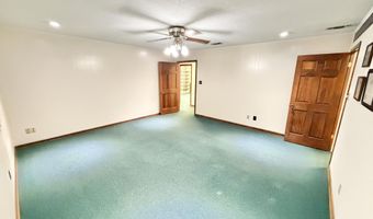 105 N Hickory St, Aberdeen, MS 39730