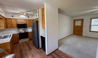 412 H St, Aurora, NE 68818