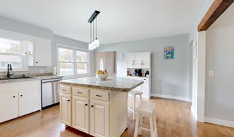 4 Arbania St, Auburn, ME 04210