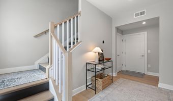 43442 CROSON Ln 100, Ashburn, VA 20148