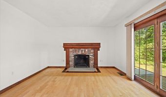30 Seabreeze Dr, Bourne, MA 02532