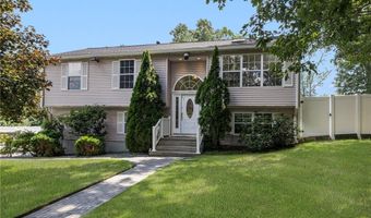 27 Tartaglia St, Johnston, RI 02919