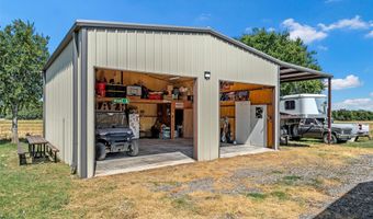 602 S 3rd St, Abbott, TX 76621