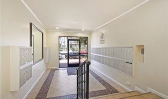 5414 Newcastle Ave 66, Encino, CA 91316