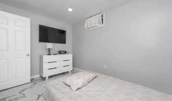 583 WINDSONG Dr, Aberdeen, MD 21001