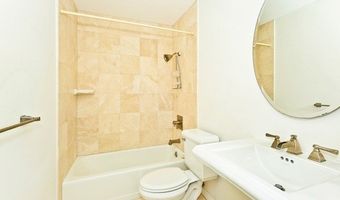 350 Kaelepulu Dr 401, Kailua, HI 96734