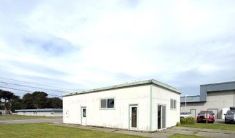 485 9TH St, Bandon, OR 97411