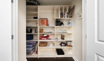 250 W Spring St 1214, Columbus, OH 43215
