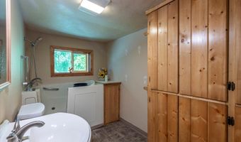 87720 TWO MILE Ln, Bandon, OR 97411