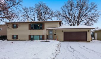 11 Linda Ln, Aberdeen, SD 57401