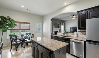213 Wayne Dr, Aledo, TX 76008