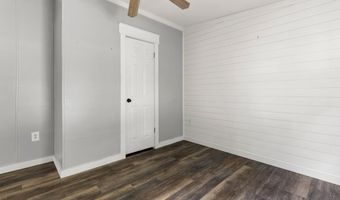 203 Edgewood St, Ballard, WV 24918