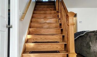 3871 Mendon Rd, Cumberland, RI 02864