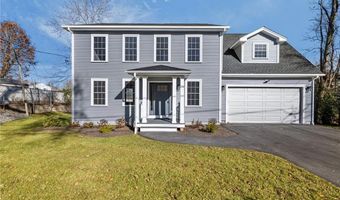 253 Central St, Lincoln, RI 02865