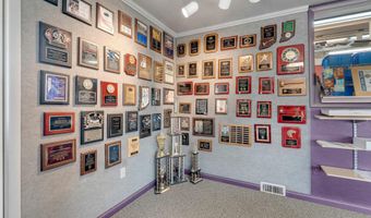 1916 S Wayne St, Auburn, IN 46706