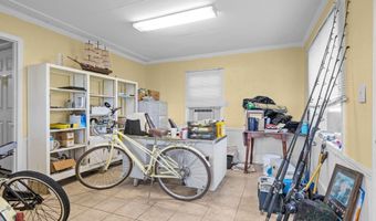 319 Old Causeway Rd, Atlantic Beach, NC 28512