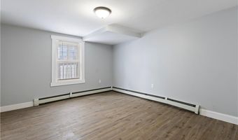 14 W Natick Rd, Warwick, RI 02886