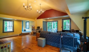53 Henry St, Amherst, MA 01002
