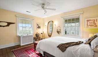 610 SOMERSET Rd 302, Baltimore, MD 21210