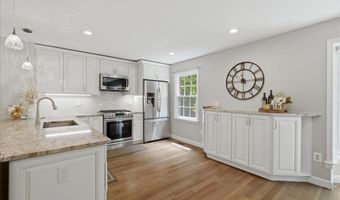 3714 MOUNT AIREY Ln, Annandale, VA 22003