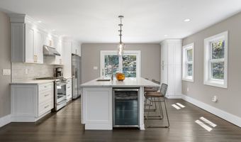 28 Alan Rd, Danbury, CT 06810